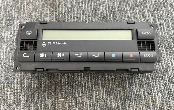 Volkswagen Golf IV Climate control/heater control trim 