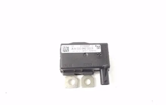 Mercedes-Benz E C207 W207 Other relay A0009822223