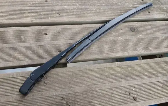Honda Civic IX Rear wiper blade arm