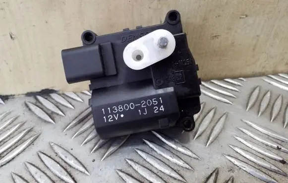Toyota Corolla Verso AR10 Air flap motor/actuator 1138002051