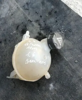 Citroen C4 II Coolant expansion tank/reservoir