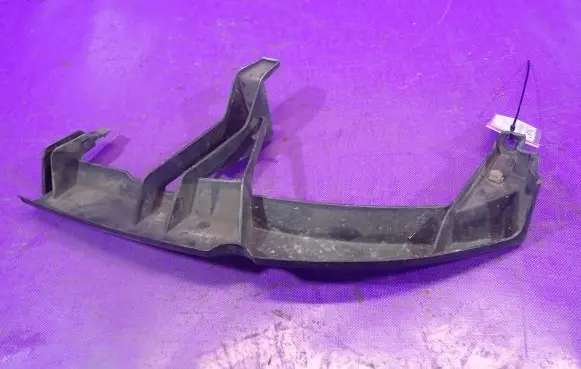 Renault Scenic II - Grand scenic II Front bumper mounting bracket 8200183758