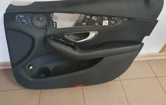 Mercedes-Benz C W205 Front door card panel trim