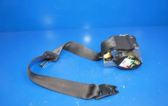 Volvo V60 Rear seatbelt