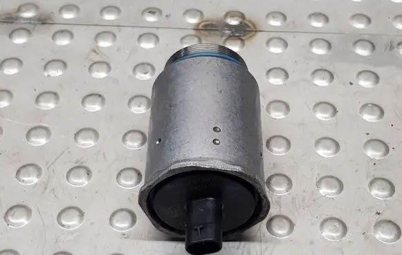 Mercedes-Benz Sprinter W906 Oil pressure sensor S26370443 A6511800115