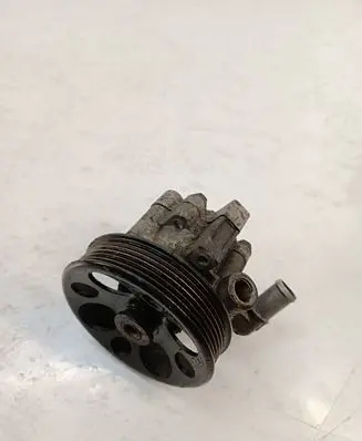 Chevrolet Orlando Power steering pump 96985600