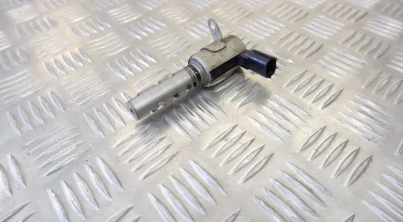 Lexus RX 330 - 350 - 400H Camshaft vanos timing valve 1534020011