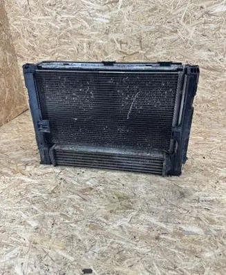 BMW 3 E90 E91 Coolant radiator 781291302 4158110 3912852