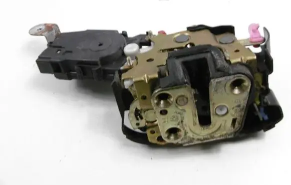 Subaru Legacy Front door lock