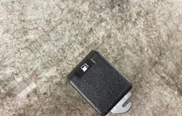 Mitsubishi Grandis Fuel cap release pull handle 