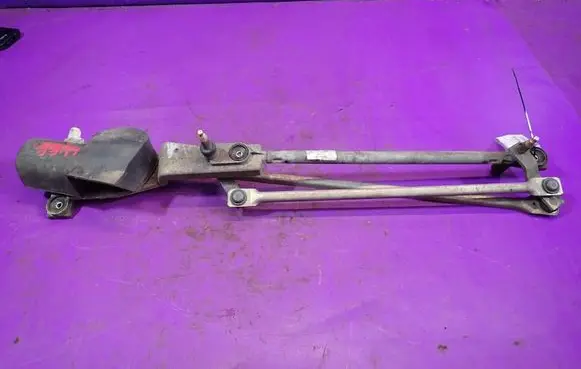 Ford Focus Front wiper linkage and motor 