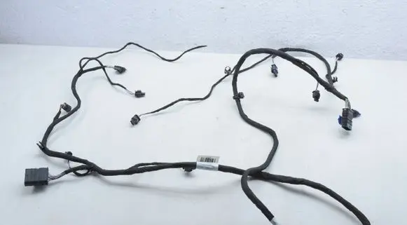 Mercedes-Benz R W251 EUR ISO radio connector A2145404123