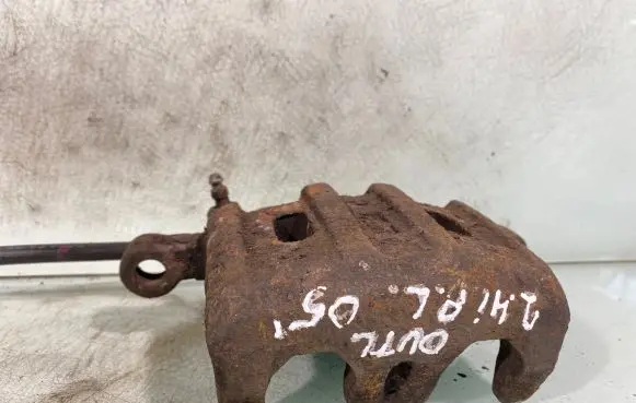 Mitsubishi Outlander Front brake caliper