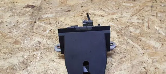 Volvo V40 Tailgate/trunk/boot lock/catch/latch 31335870