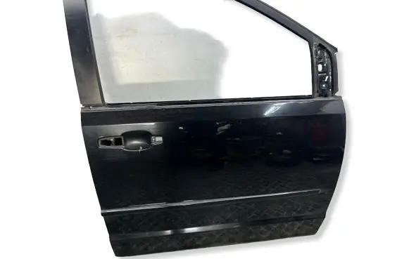 Chrysler Grand Voyager V Front door