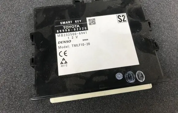 Toyota Auris E180 Keyless (KESSY) go control unit/module 8999002220
