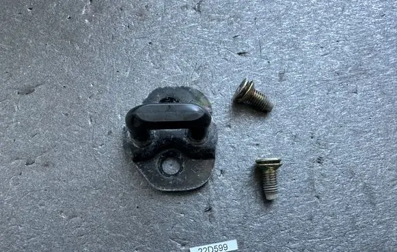 Nissan King Cab, Navara Rear door lock loop/hook striker 805705P001 0143300161
