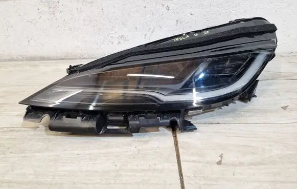 Tesla Model 3 Headlight/headlamp 1760888-00