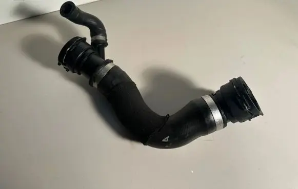 BMW X5 E70 Engine coolant pipe/hose 7794154