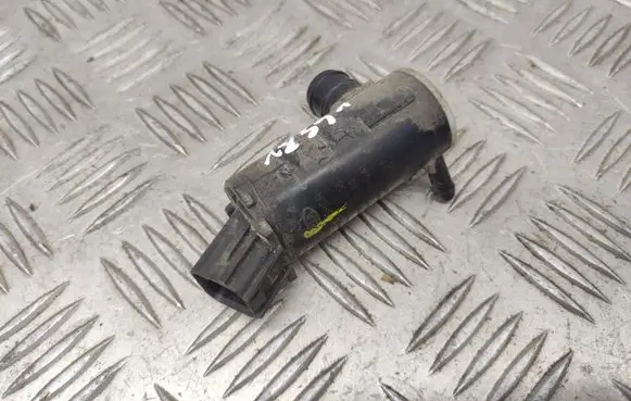 KIA Sportage Rear window washer spray nozzle 985102S000
