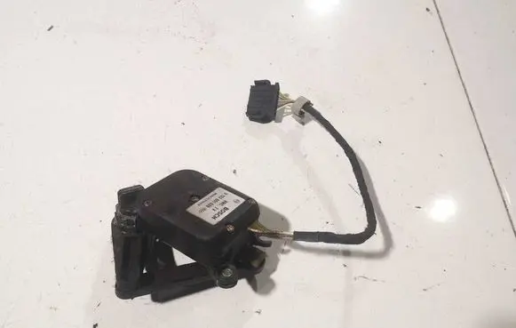 Audi A4 S4 B5 8D Air flap motor/actuator 0132801039