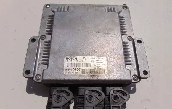 Peugeot 406 Engine control unit/module 0281010876