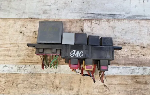Skoda Octavia Mk1 (1U) Fuse box set 8L0941822