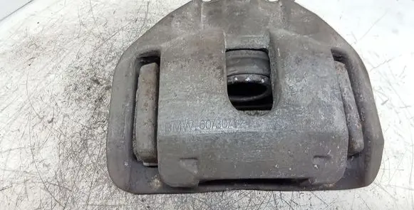 BMW 5 E60 E61 Front brake caliper 6030324