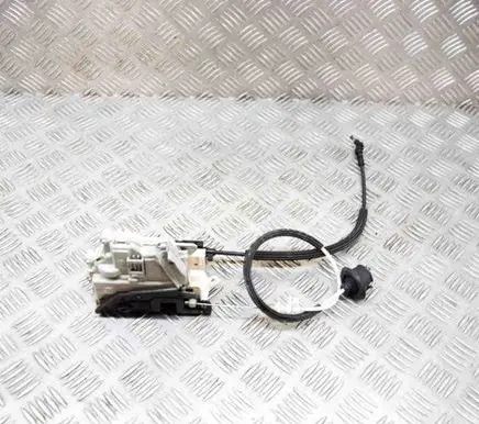 Audi Q7 4L Rear door lock 8K0839015C