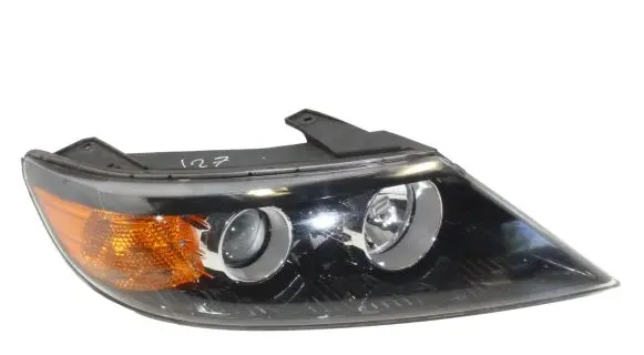 KIA Sorento Headlight/headlamp 921022P090