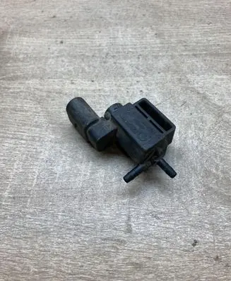 Audi Q5 SQ5 8R Turbo solenoid valve 037906283C 72288000