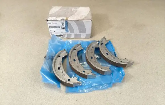 BMW 3 E90 E91 Handbrake/parking brake pads 6761291 6761290 6755273