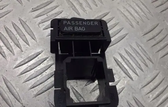 Seat Leon (1P) Passenger airbag on/off switch 1P0863849
