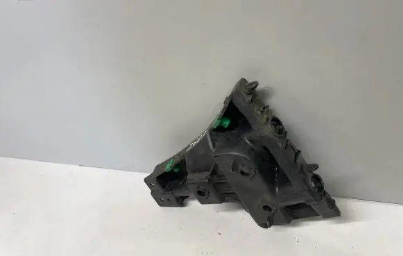 Volvo V60 Front bumper mounting bracket 31323832
