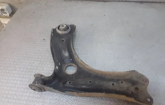 Volkswagen Polo V 6R Front lower control arm/wishbone 