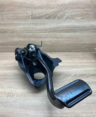 Mercedes-Benz S W222 Brake pedal A2222940001 172611912B