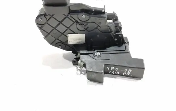 Volvo V70 Front door lock