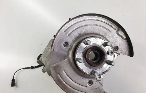Rear wheel hub