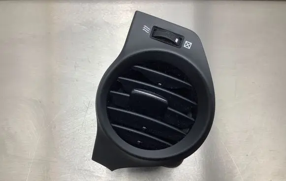 Lexus IS 220D-250-350 Dashboard side air vent grill/cover trim 5566053040 GN7111346