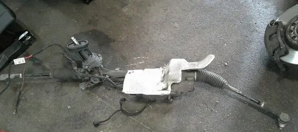 Volkswagen Touran III Steering rack 5Q0423050BB