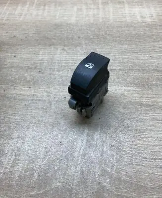 Renault Laguna I Electric window control switch 28082