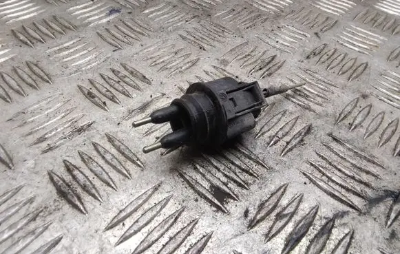 Volkswagen Transporter - Caravelle T5 Windshield washer fluid level sensor 7M0919376