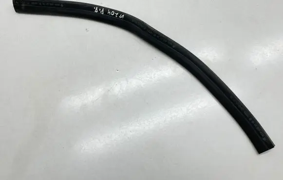 Mercedes-Benz C W204 Engine compartment rubber A2046280198