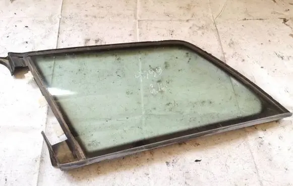 Audi A4 S4 B5 8D Rear side window as2