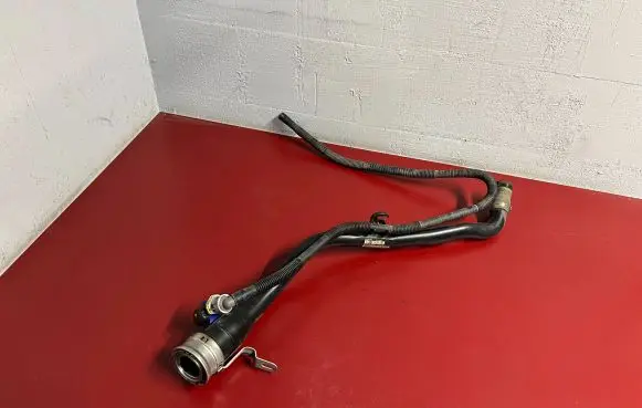 Fuel tank filler neck pipe
