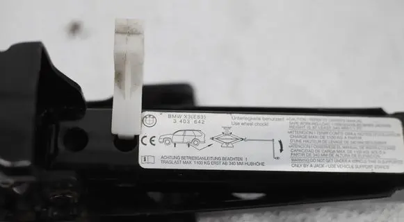 BMW X3 E83 Lift Jack 3403642