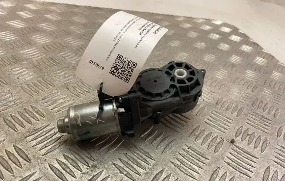 Lexus RX 450H Seat adjustment motor 43944010410