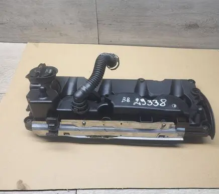 Volkswagen PASSAT B8 Rocker cam cover 03L103469S