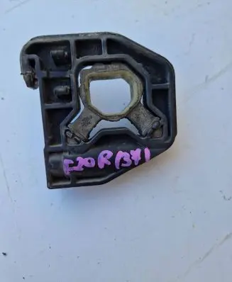 BMW 1 F20 F21 Radiator mount bracket 7600540