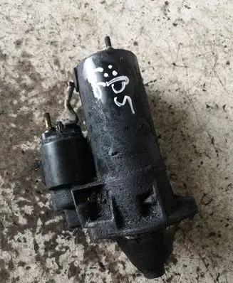 Volkswagen PASSAT B5 Starter motor